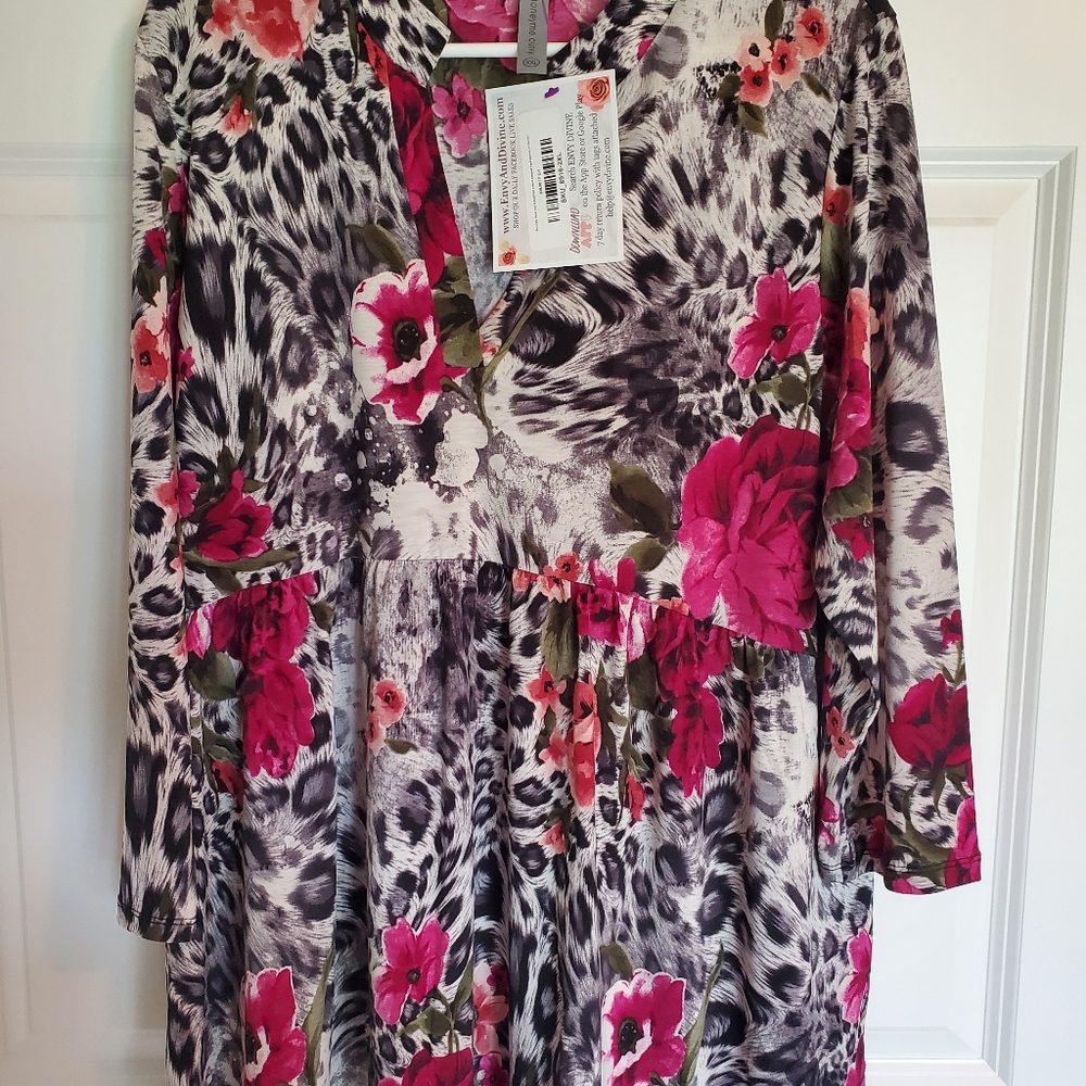 Honeyme floral shirt mid length sleeves